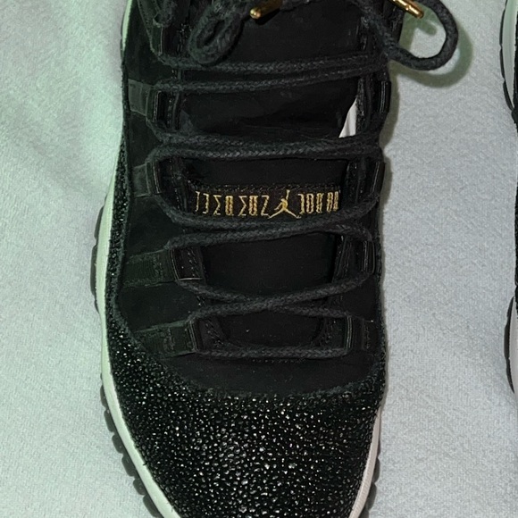 2017
Air Jordan USA 4Y Retro Premium GS 'Heiress' BLACK STINGRAY - Picture 2 of 8